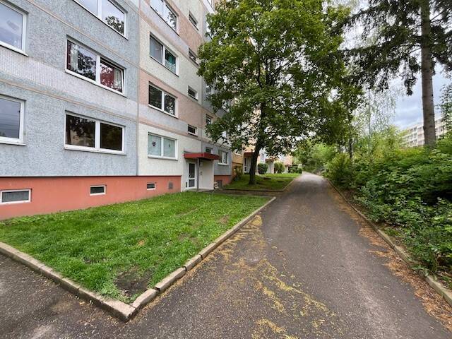 Etagenwohnung Zwickau Neuplanitz - 4 Zimmer, 85 m&sup2;, 550&euro; | Angebot:26788205