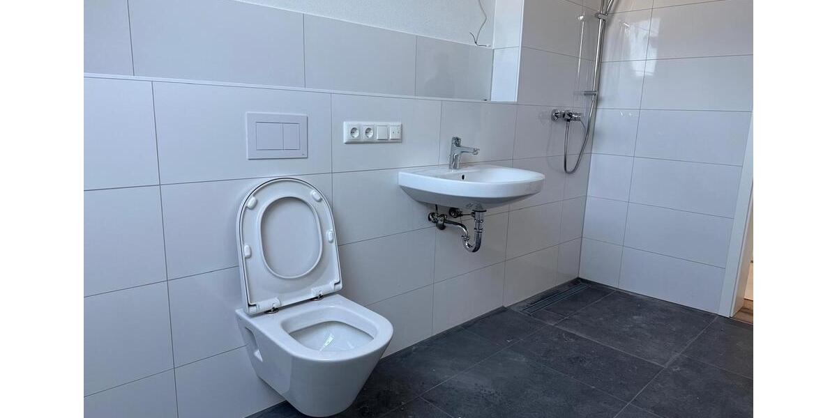 Dachgeschoßwohnung Leinburg - 2.5 Zimmer, 85 m&sup2;, 1.345&euro; | Angebot:24744591