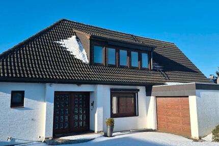 Haus Dörphof - 3 Zimmer, 215 m&sup2;, 1.500&euro; | Angebot:24895480