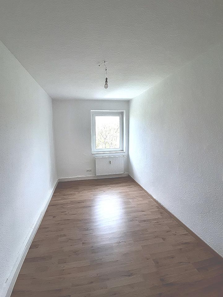 3 Zimmer in der 2 Etage möchten bewohnt werden zimmer