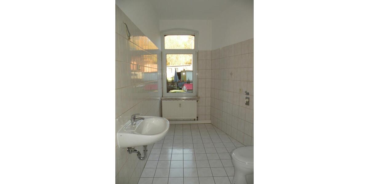 Erdgeschoßwohnung Werdau - 2 Zimmer, 51 m&sup2;, 245&euro; | Angebot:23466739