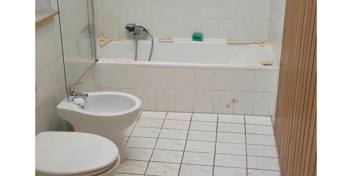 Erdgeschoßwohnung Helsa - 3 Zimmer, 112 m&sup2;, 720&euro; | Angebot:25419192