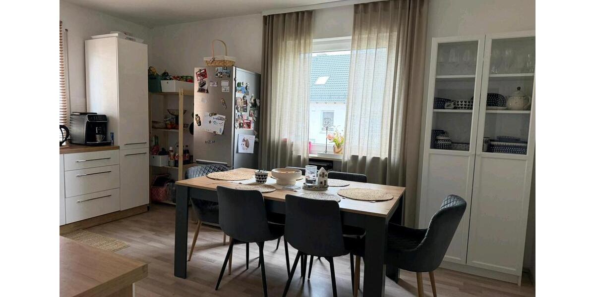 Etagenwohnung Postbauer-Heng Heng - 4 Zimmer, 100 m&sup2;, 880&euro; | Angebot:26019909