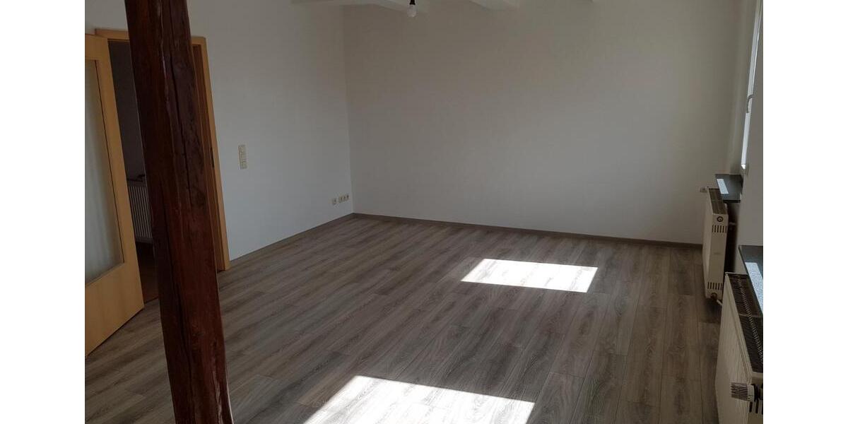Dachgeschoßwohnung Springe - 3.5 Zimmer, 100 m&sup2;, 800&euro; | Angebot:26632679
