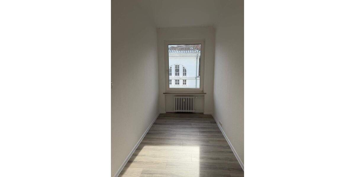 Etagenwohnung Bremerhaven Geestemünde - 3 Zimmer, 120 m&sup2;, 810&euro; | Angebot:25797442