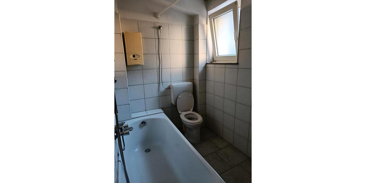 Erdgeschoßwohnung Solingen Mitte - 1 Zimmer, 45 m&sup2;, 590&euro; | Angebot:26545965