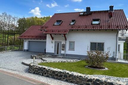 Freistehendes Einfamilienhaus mit Garten ab sofort zu vermieten 6 zimmer