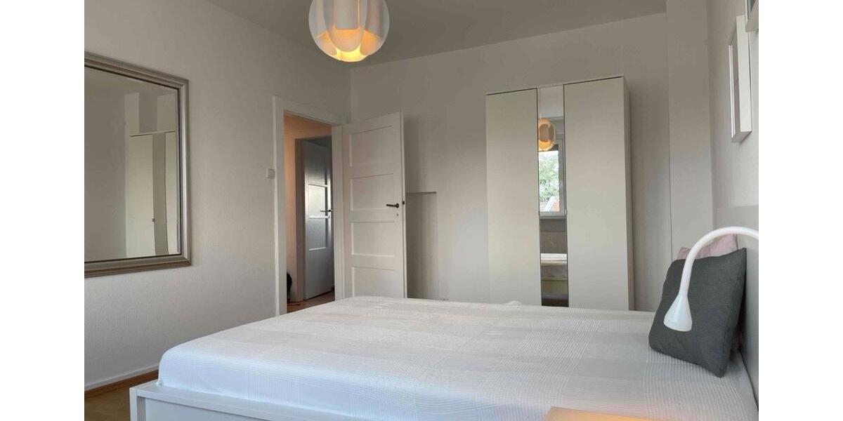 Dachgeschoßwohnung Frankfurt am Main Ginnheim - 3 Zimmer, 80 m&sup2;, 1.850&euro; | Angebot:24813641