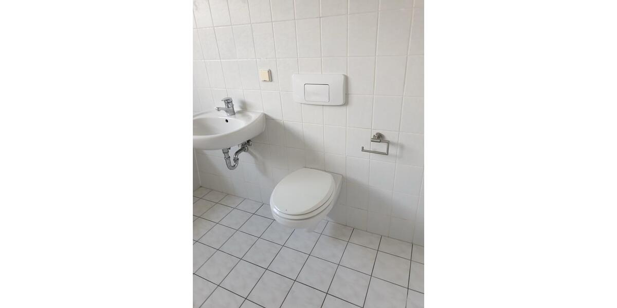 Dachgeschoßwohnung Brandenburg an der Havel - 2 Zimmer, 80 m&sup2;, 720&euro; | Angebot:25830047