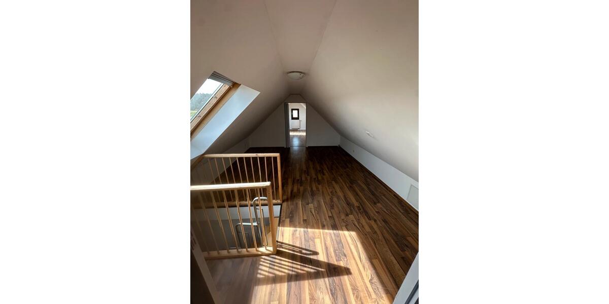 Maisonettenwohnung Heßdorf - 5 Zimmer, 125 m&sup2;, 1.600&euro; | Angebot:26680218