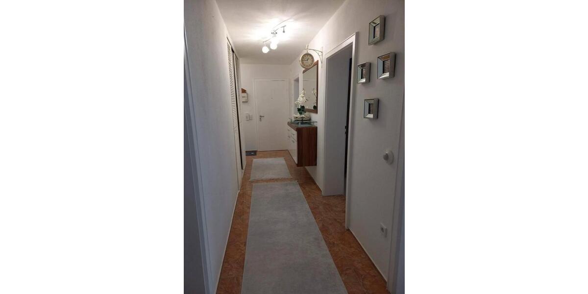 Etagenwohnung Rosenheim Innenstadt - 4 Zimmer, 94 m&sup2;, 1.500&euro; | Angebot:24661889