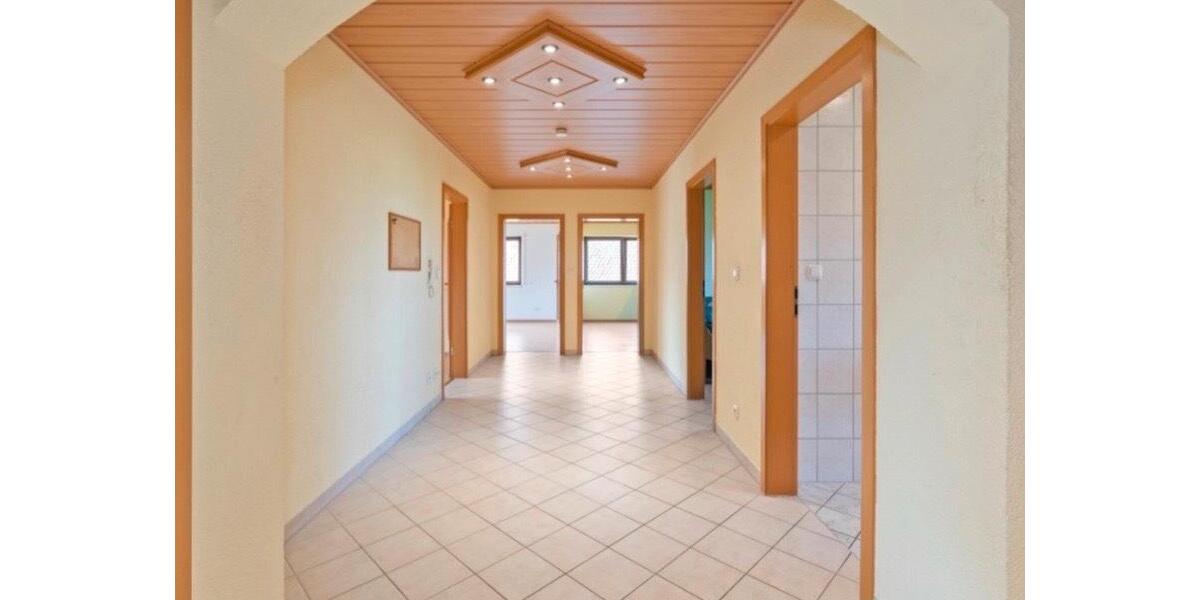 Dachgeschoßwohnung Veitsbronn - 4 Zimmer, 121 m&sup2;, 1.000&euro; | Angebot:27580680