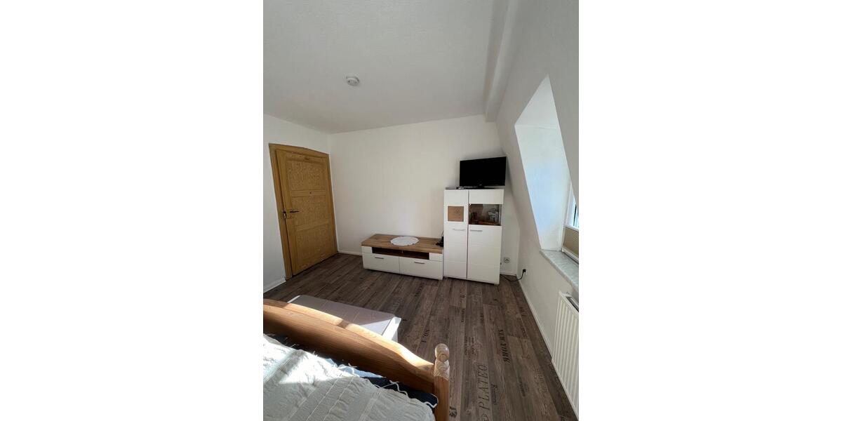 Wohnen auf Zeit Teutschenthal - 4 Zimmer, 180 m&sup2;, 22&euro; | Angebot:23616465