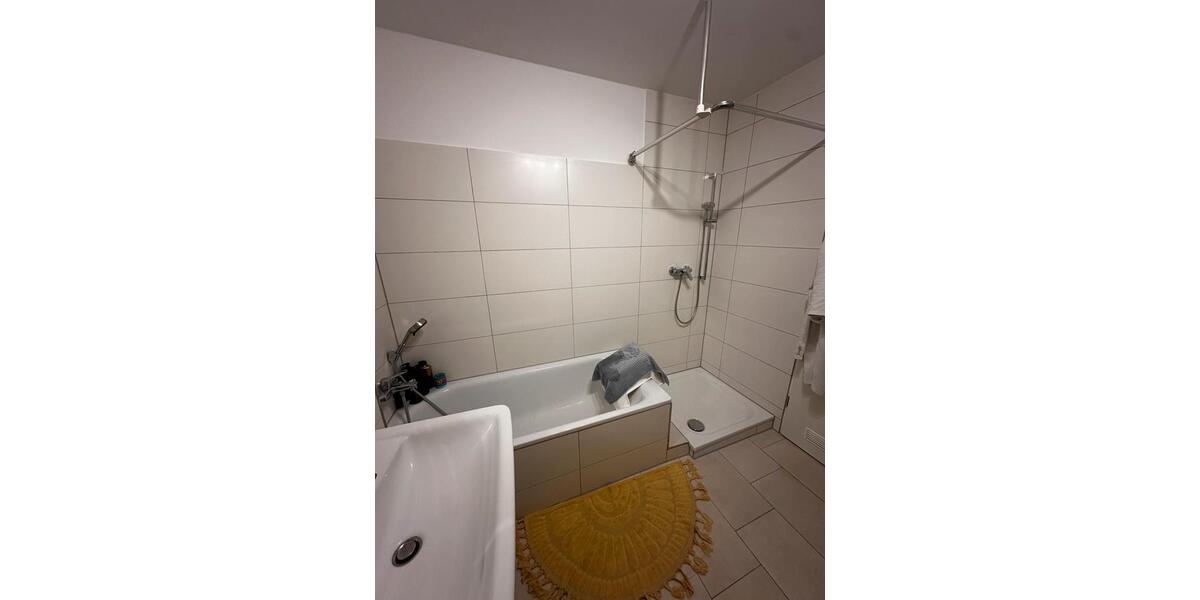 Etagenwohnung Mainz Lerchenberg - 2 Zimmer, 70 m&sup2;, 1.200&euro; | Angebot:26705544