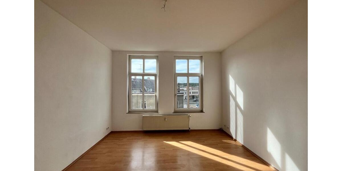Etagenwohnung Bitterfeld-Wolfen Bitterfeld - 2 Zimmer, 67 m&sup2;, 460&euro; | Angebot:26635059