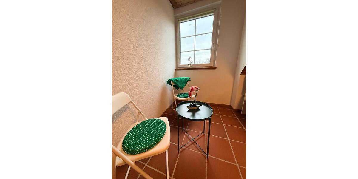 Wohnen auf Zeit Bornheim - 2 Zimmer, 160 m&sup2;, 70&euro; | Angebot:25230013