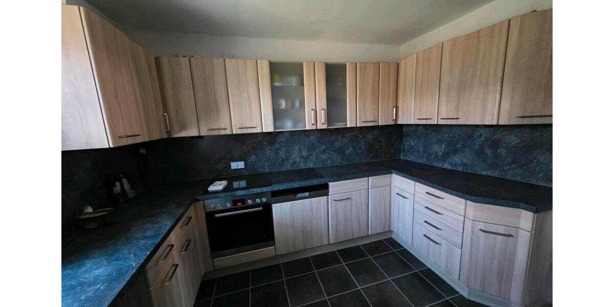Hochparterre Melsungen - 5 Zimmer, 131 m&sup2;, 1.375&euro; | Angebot:26652217