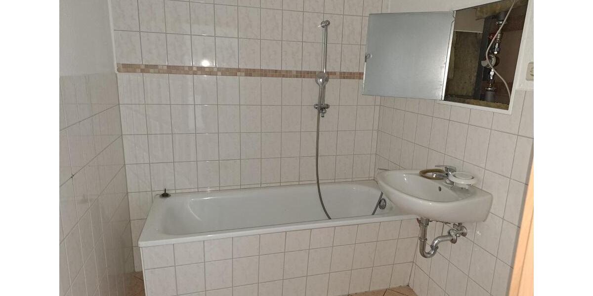 Etagenwohnung Löbau - 2 Zimmer, 56 m&sup2;, 317&euro; | Angebot:16399404