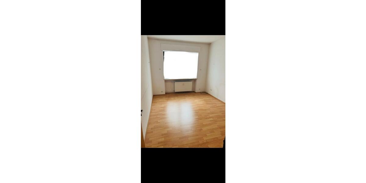 Etagenwohnung Neuwied - 4 Zimmer, 75 m&sup2;, 750&euro; | Angebot:26039898
