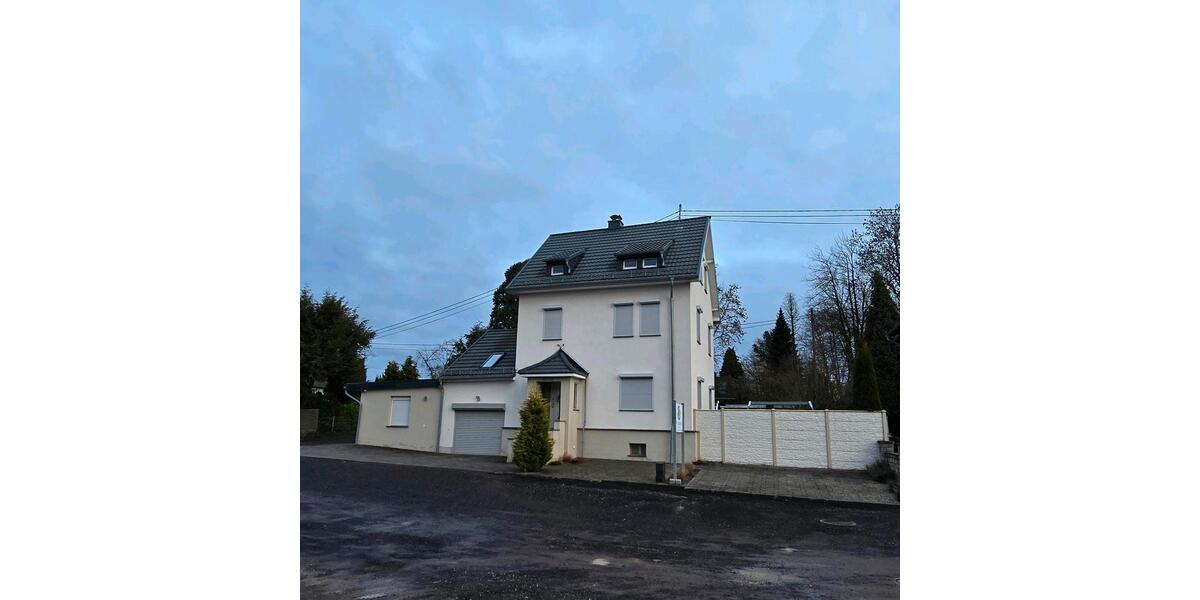 Einfamilienhaus Hundsangen - 6 Zimmer, 240 m&sup2;, 1.800&euro; | Angebot:25064673