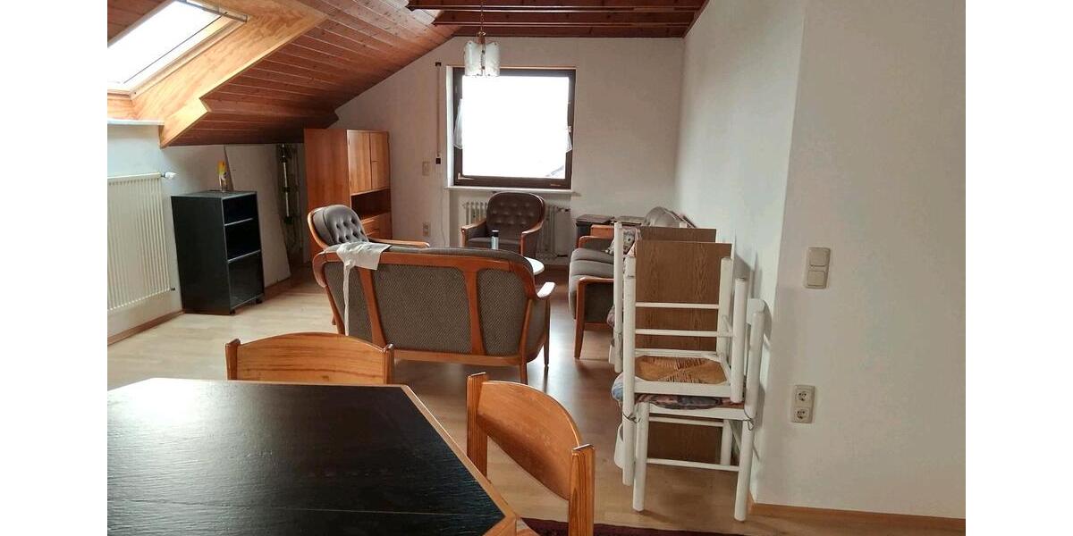 Dachgeschoßwohnung Leutershausen - 2.5 Zimmer, 70 m&sup2;, 750&euro; | Angebot:24771837