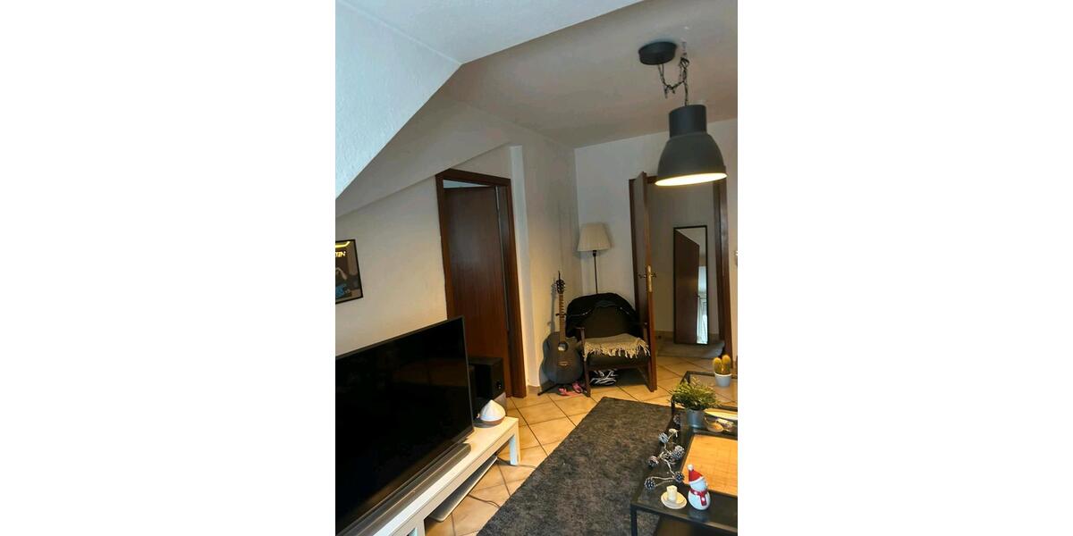 Etagenwohnung Kitzingen - 3 Zimmer, 80 m&sup2;, 790&euro; | Angebot:24976716