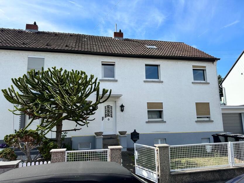 WIESBADEN BIEBRICH ATTRAKTIVE 6 Zimmer Wohnung EBK & 450m2 GARTEN