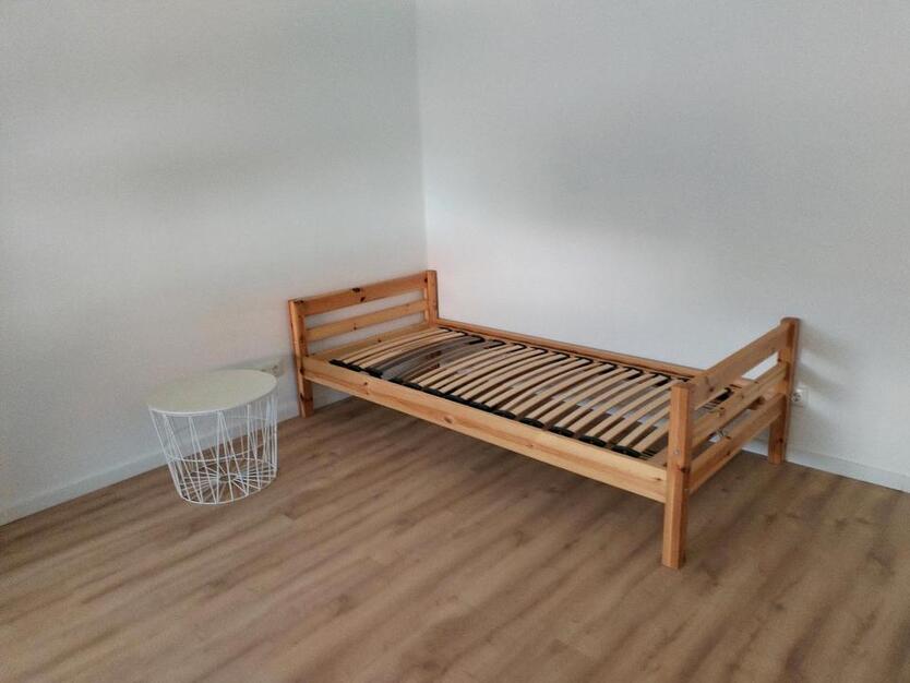 3 möbliertes WG Zimmer zu vermieten (WG neue Gründung)