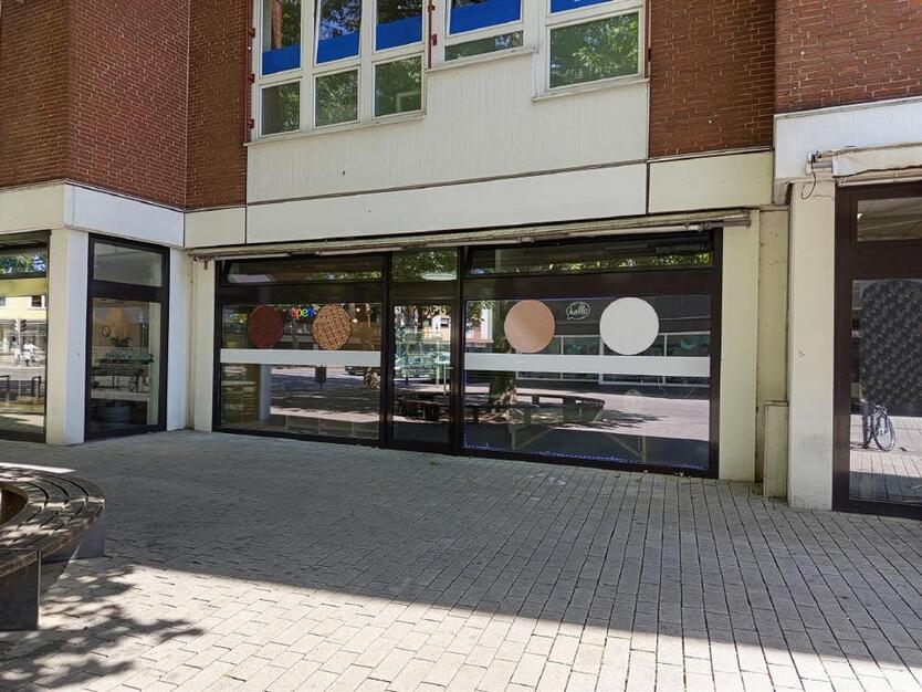 Für Einzelhandel, Ausstellung oder Büro geeignet zimmer