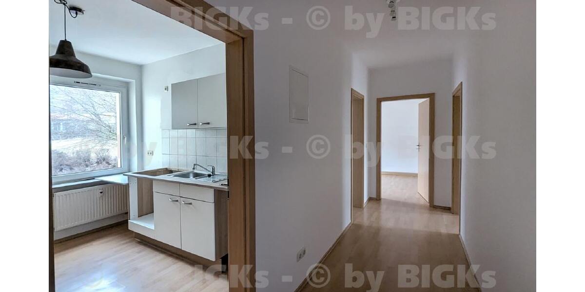 BIGKs: Suhl-Leninring: 2 Raum Wohnung Suhl,sep.Küche,Wannenbad, Balkon (-;) - Etagenwohnung Suhl Suhl Leninring | Angebot:27363189
