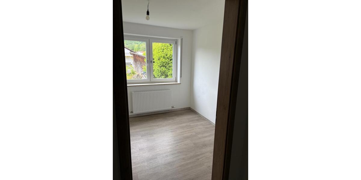 Erdgeschoßwohnung Neureichenau - 5 Zimmer, 125 m&sup2;, 950&euro; | Angebot:26578663