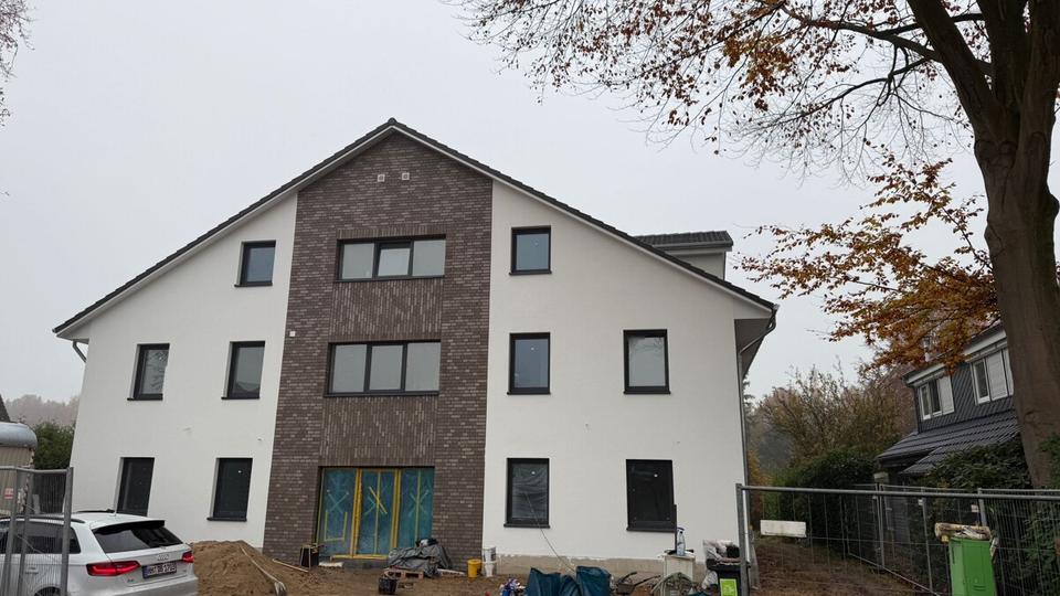 **LETZTE WOHNUNG ** Großzügige 3- Zimmer Wohnung im 1. OG mit moderner Einbauküche und Balkon 3 zimmer