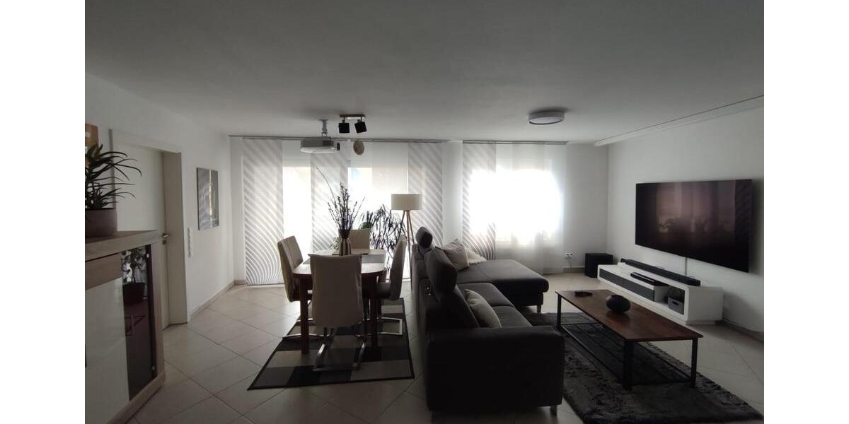 Etagenwohnung Sonnenbühl - 3.5 Zimmer, 117 m&sup2;, 1.075&euro; | Angebot:26247545