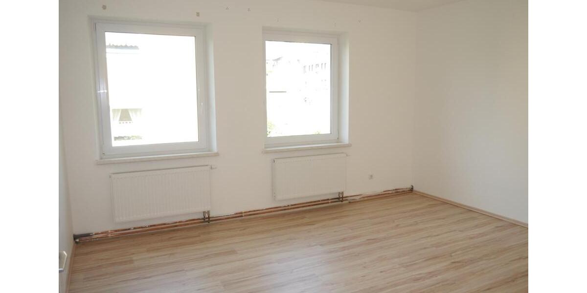 Etagenwohnung Selb - 3 Zimmer, 80 m&sup2;, 460&euro; | Angebot:25945296