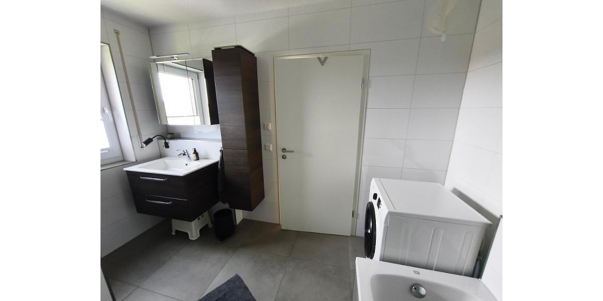 3 Zi. Wohnung (möbliert) im EG mit Terrasse, Carport und Stellplatz - Etagenwohnung Heroldsbach OT | Angebot:26913663