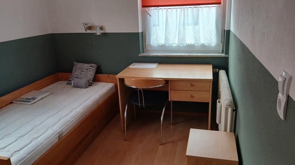 Etagenwohnung Zirndorf - 2 Zimmer, 18 m&sup2;, 395&euro; | Angebot:25975876