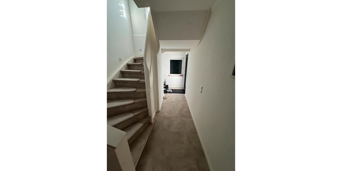 Wohnen auf Zeit Staufenberg - 4 Zimmer, 120 m&sup2;, 350&euro; | Angebot:25638958