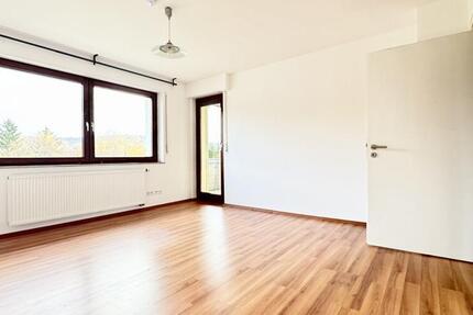 Hübsche 4 Zimmer Wohnung mit 2 Balkonen in Oberstenfeld 4 zimmer