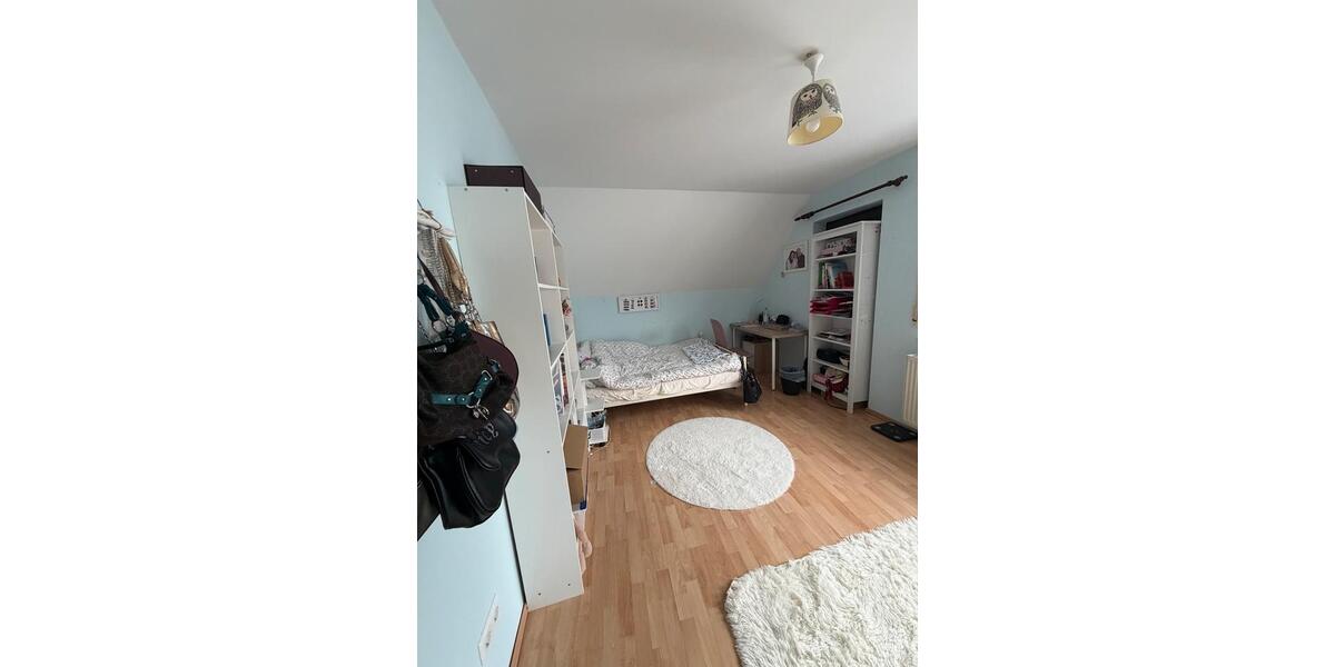 Etagenwohnung Weinheim - 4 Zimmer, 150 m&sup2;, 1.980&euro; | Angebot:26548955