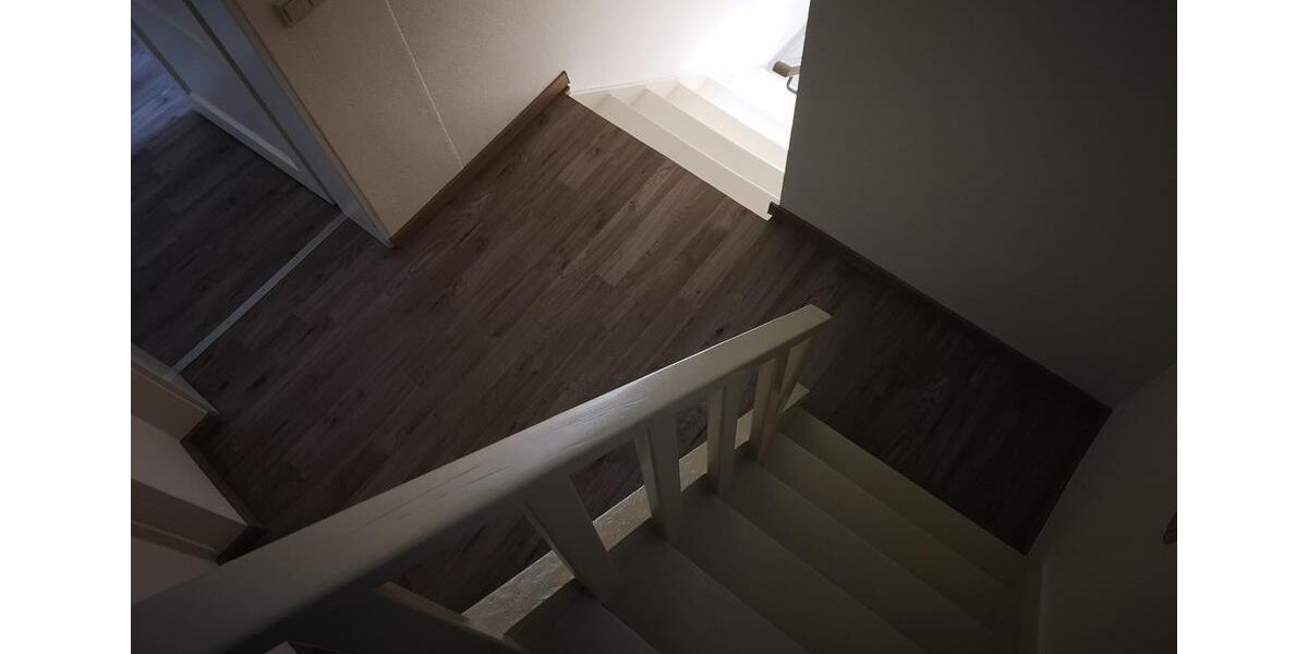 Maisonettenwohnung Duisburg Rheinhausen - 4 Zimmer, 120 m&sup2;, 1.100&euro; | Angebot:26063741