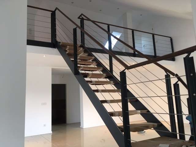 Wohnung zum Mieten in Limbach-Oberfrohna 1.080 € 178 m²