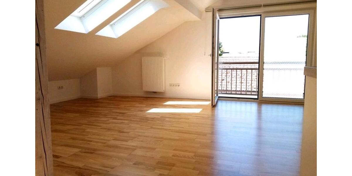Dachgeschoßwohnung Roßbach - 2.5 Zimmer, 70 m&sup2;, 550&euro; | Angebot:26002762