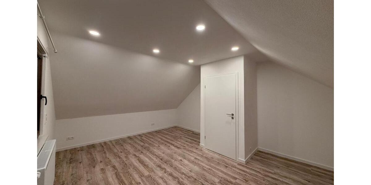 Dachgeschoßwohnung Mosbach - 2 Zimmer, 55 m&sup2;, 800&euro; | Angebot:26041691