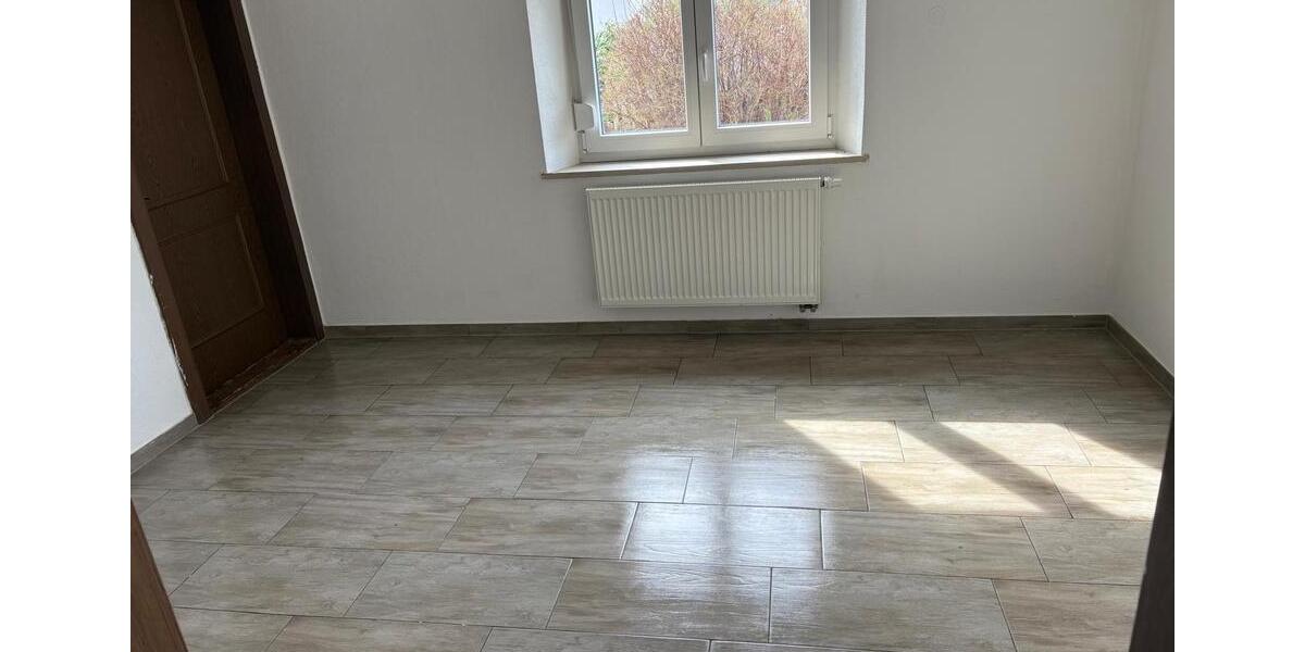 Einfamilienhaus Simbach - 5 Zimmer, 150 m&sup2;, 1.050&euro; | Angebot:25916397
