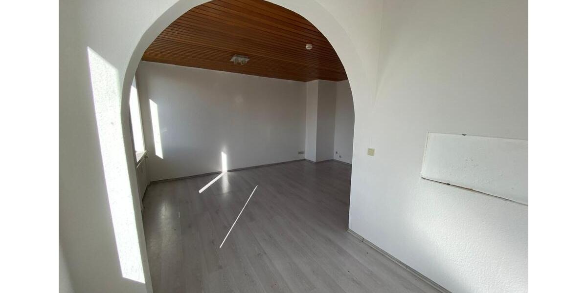 Etagenwohnung Neustadt bei Coburg - 4 Zimmer, 110 m&sup2;, 600&euro; | Angebot:23315067