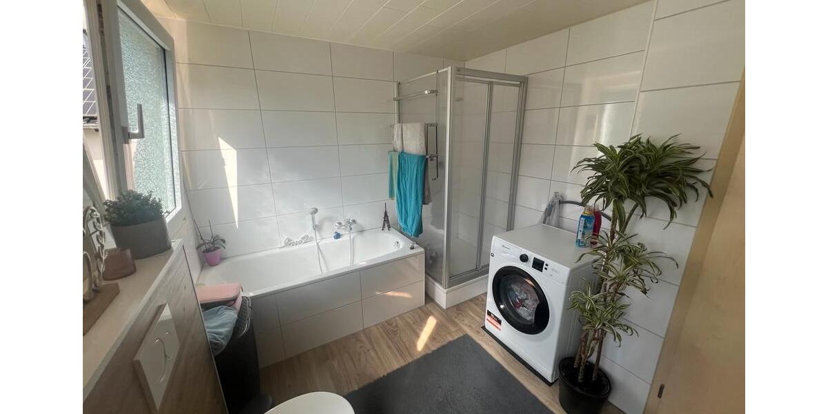 Dachgeschoßwohnung Lindlar - 3 Zimmer, 95 m&sup2;, 800&euro; | Angebot:26670821