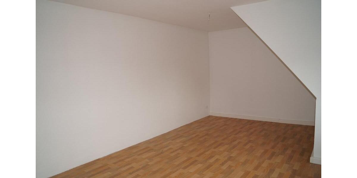 Etagenwohnung Frohburg - 3 Zimmer, 81 m&sup2;, 390&euro; | Angebot:23726598