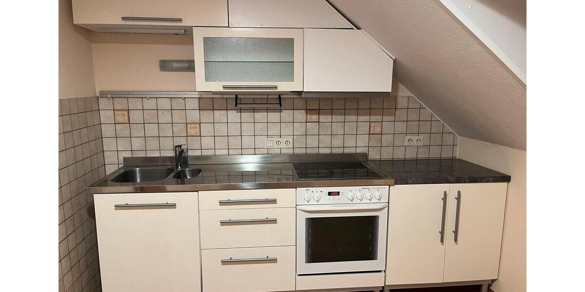 Dachgeschoßwohnung Struxdorf - 3 Zimmer, 74 m&sup2;, 820&euro; | Angebot:26050951