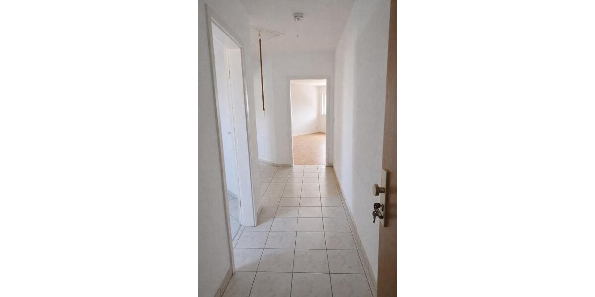 Etagenwohnung Crimmitschau - 3 Zimmer, 78 m&sup2;, 450&euro; | Angebot:26163023
