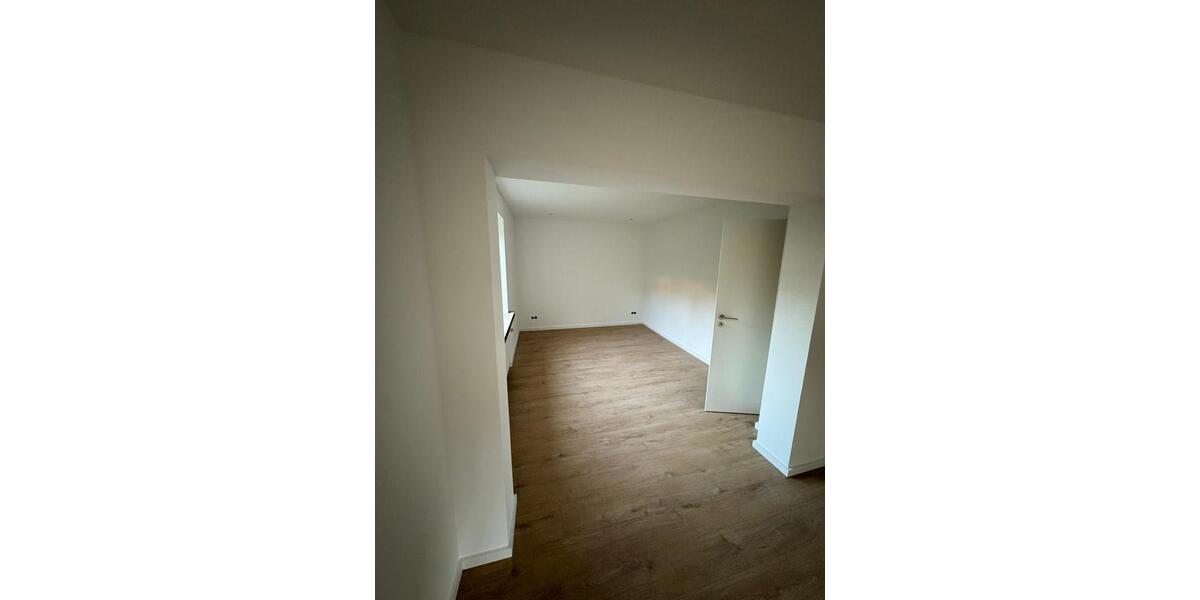 4-Zimmer-Wohnung OG | 95 m² | Balkon | Garten | kernsaniert 4 zimmer